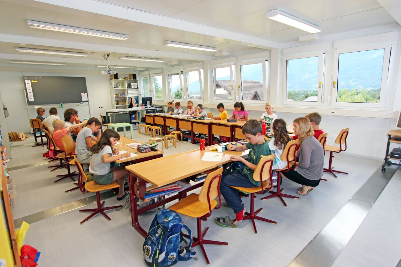 Salle de classe avec des enfants